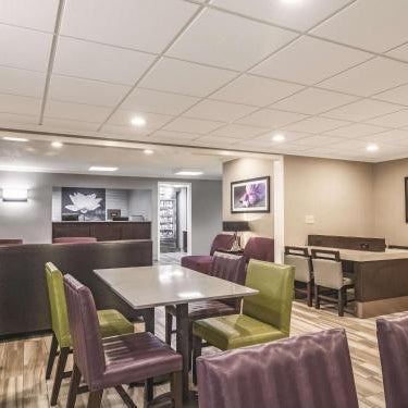 Wingate by Wyndham Brunswick GA / I-95 Thumbnail