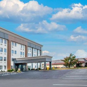 La Quinta Inn by Wyndham St Louis Hazelwood Airport North Thumbnail