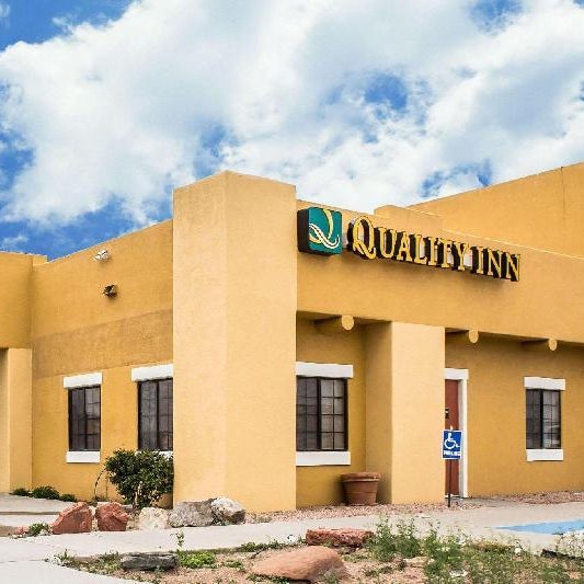 Clarion Pointe Winslow I-40 Thumbnail