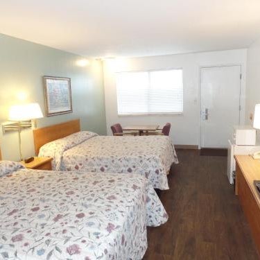 GuestHouse Inn & Suites St. Anthony Henry Fork's Inn Thumbnail