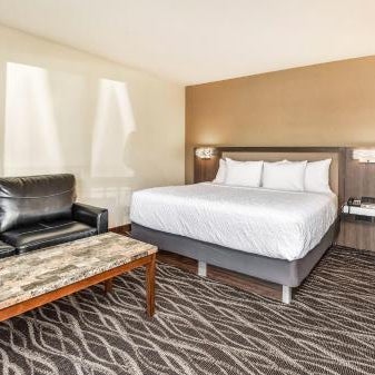 Cedar Street Hotel & Suites Thumbnail