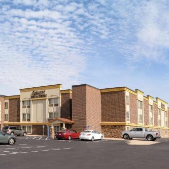 Quality Inn & Suites Starlite Village Conference Center Thumbnail