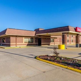 Red Roof Inn & Conference Center Wichita Airport Thumbnail