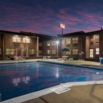 Red Roof Inn & Suites Lexington - Hamburg Thumbnail