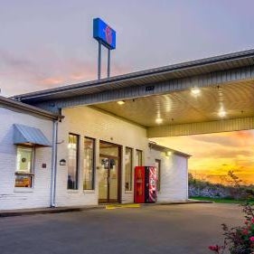 Motel 6-Grand Rivers, KY Thumbnail