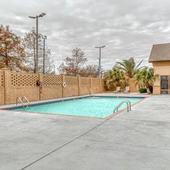 Trident Inn & Suites New Orleans Thumbnail