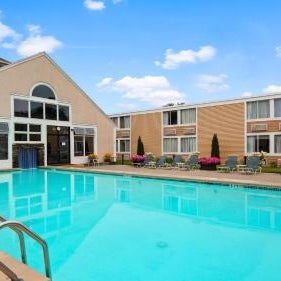 Best Western Merry Manor Inn Thumbnail