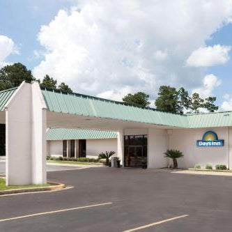 Days Inn by Wyndham McComb MS Thumbnail