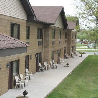 Baymont Inn and Suites by Wyndham Farmington, MO Thumbnail