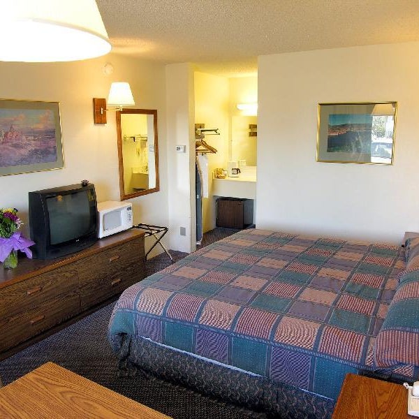 Sundowner Inn Forsyth I 94