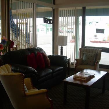 83 motel Thumbnail