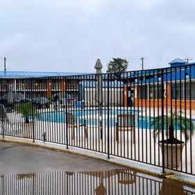The Classic Desert Aire Hotel Thumbnail