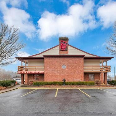 Red Roof Inn Uhrichsville Thumbnail