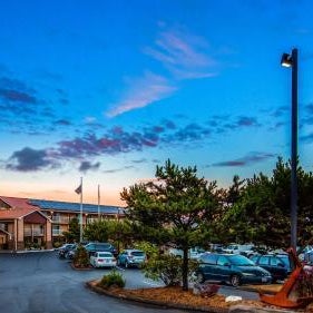 Best Western Plus Landmark Inn Thumbnail