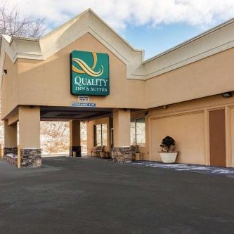 Quality Inn & Suites Indiana Thumbnail