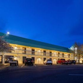 Best Western Newport Inn Thumbnail