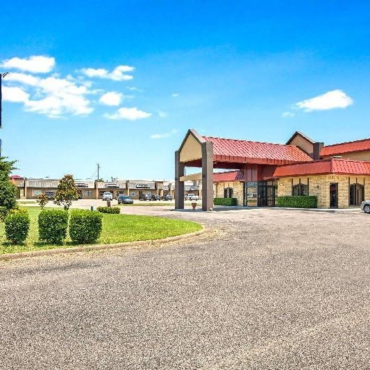 Americas Best Value Inn Paris Thumbnail
