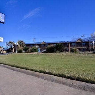 Xecutive Inn and Suites Thumbnail