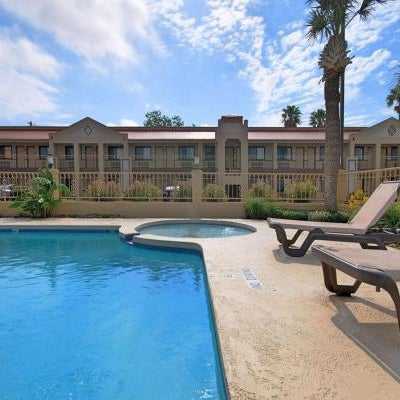 Americas Best Value Inn Kingsville Thumbnail