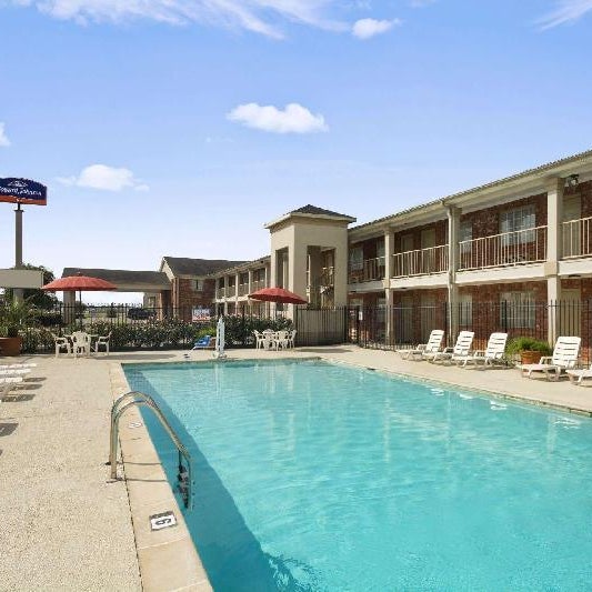 Baymont by Wyndham Beaumont Thumbnail