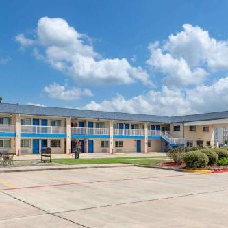 Days Inn by Wyndham Baytown TX Thumbnail