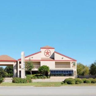 American Inn-Sealy Thumbnail