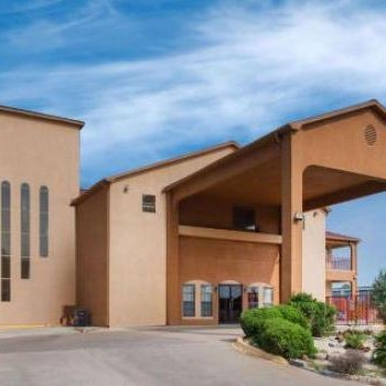 Super 8 by Wyndham Bastrop TX Thumbnail