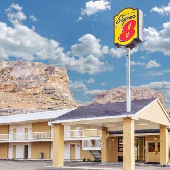 Super 8 by Wyndham Wendover Thumbnail