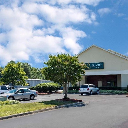 Quality Inn Warsaw near Rappahannock River Thumbnail