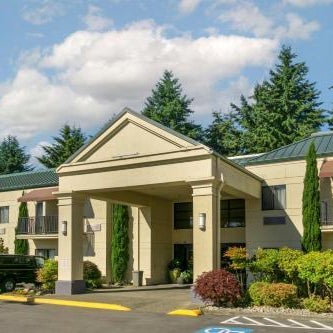 Best Western Plus Plaza By The Green Thumbnail