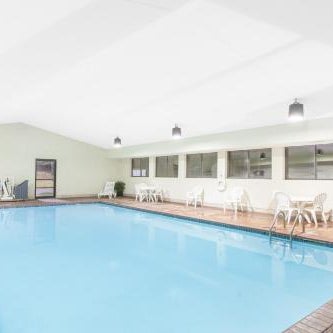 Hawthorn Suites by Wyndham Midwest City Tinker AFB Thumbnail
