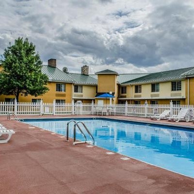 Baymont by Wyndham Harrisburg Thumbnail