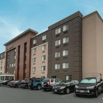 La Quinta Inn & Suites by Wyndham Baltimore Bwi Airport Thumbnail