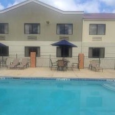 Comfort Inn & Suites Leeds I-20 Thumbnail