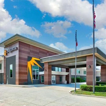 La Quinta Inn & Suites by Wyndham Dallas - Las Colinas Thumbnail