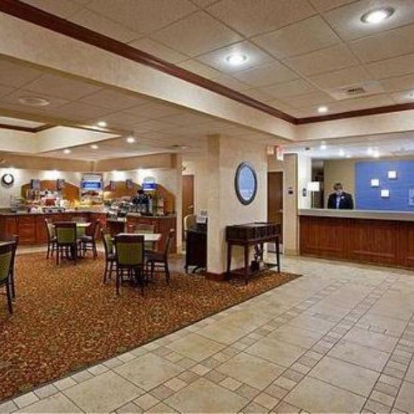 Holiday Inn Express Hotel & Suites Dayton-Huber Heights By IHG Thumbnail