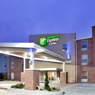 Holiday Inn Express Hotel & Suites North Kansas City By IHG Thumbnail