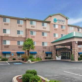 Clarion Pointe Medford Thumbnail