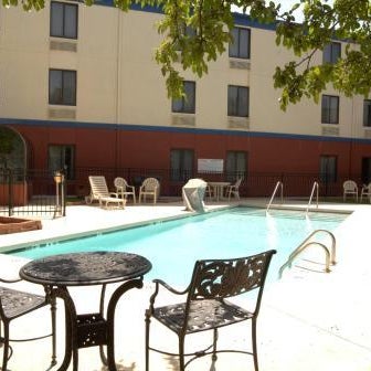Days Inn by Wyndham Tulsa Central Thumbnail