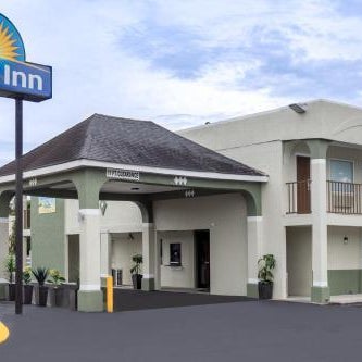 Days Inn by Wyndham Goose Creek Thumbnail