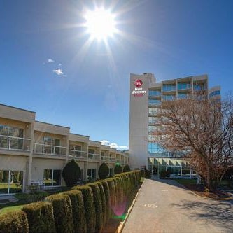 Best Western Plus Kelowna Hotel & Suites Thumbnail