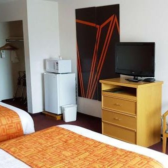 Howard Johnson by Wyndham Fort St. John Thumbnail