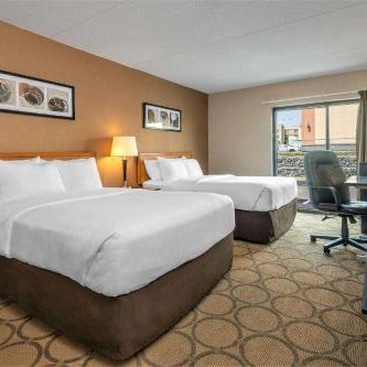 Comfort Inn West Thumbnail