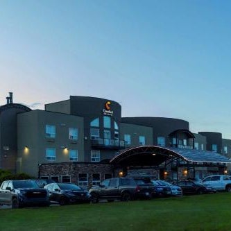 Comfort Inn & Suites Thumbnail
