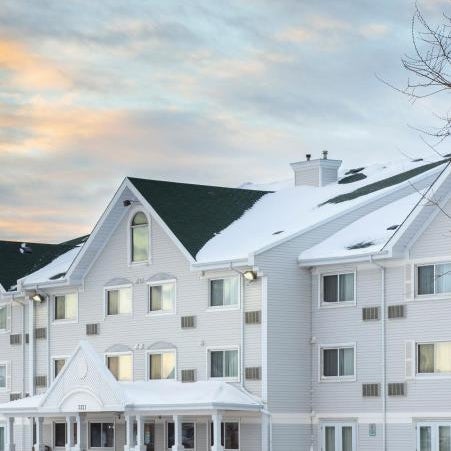 Travelodge Suites by Wyndham Regina - Eastgate Bay Thumbnail