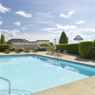 Days Inn by Wyndham Kelowna Thumbnail