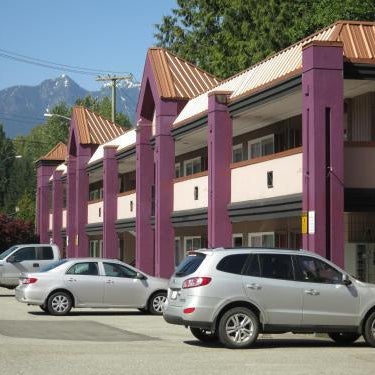North Vancouver Hotel Thumbnail