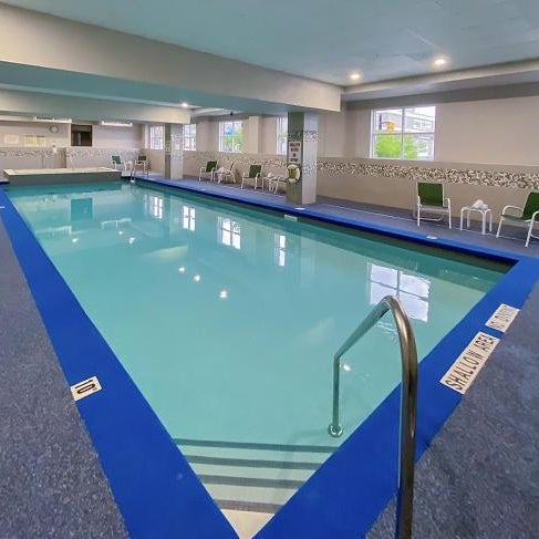 Country Inn & Suites by Radisson, Niagara Falls, ON Thumbnail
