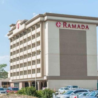 Ramada by Wyndham Edmonton South Thumbnail
