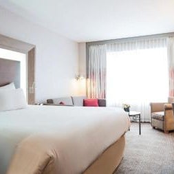 Novotel Montreal Center Hotel